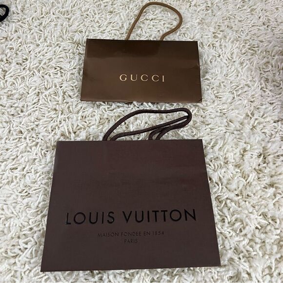 Gucci Handbags - Early 2010s Gucci & Louis Vuitton Shopping Bags